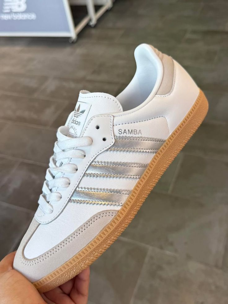 Samba White/Silver